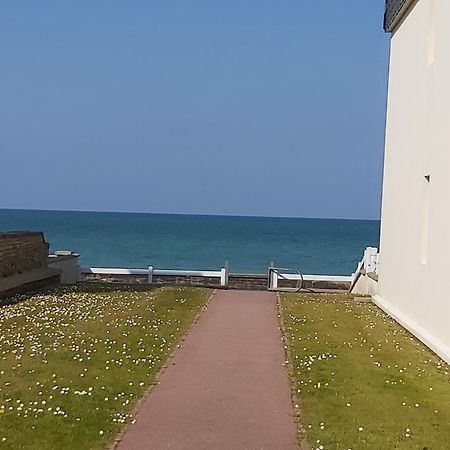 Les Pieds Dans L'Eau - Acces Direct A La Plage Bernières-sur-Mer Εξωτερικό φωτογραφία