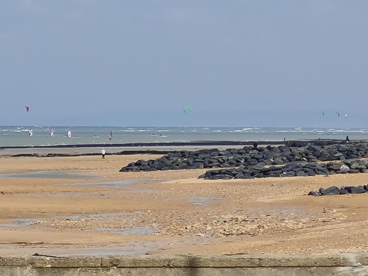 Les Pieds Dans L'Eau - Acces Direct A La Plage Bernières-sur-Mer Εξωτερικό φωτογραφία